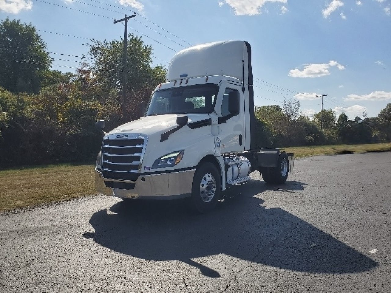 2020 FREIGHTLINER CASCADIA 126 Single Axle Daycab #1 2020 FREIGHTLINER CASCADIA 126 Single Axle Daycab #1