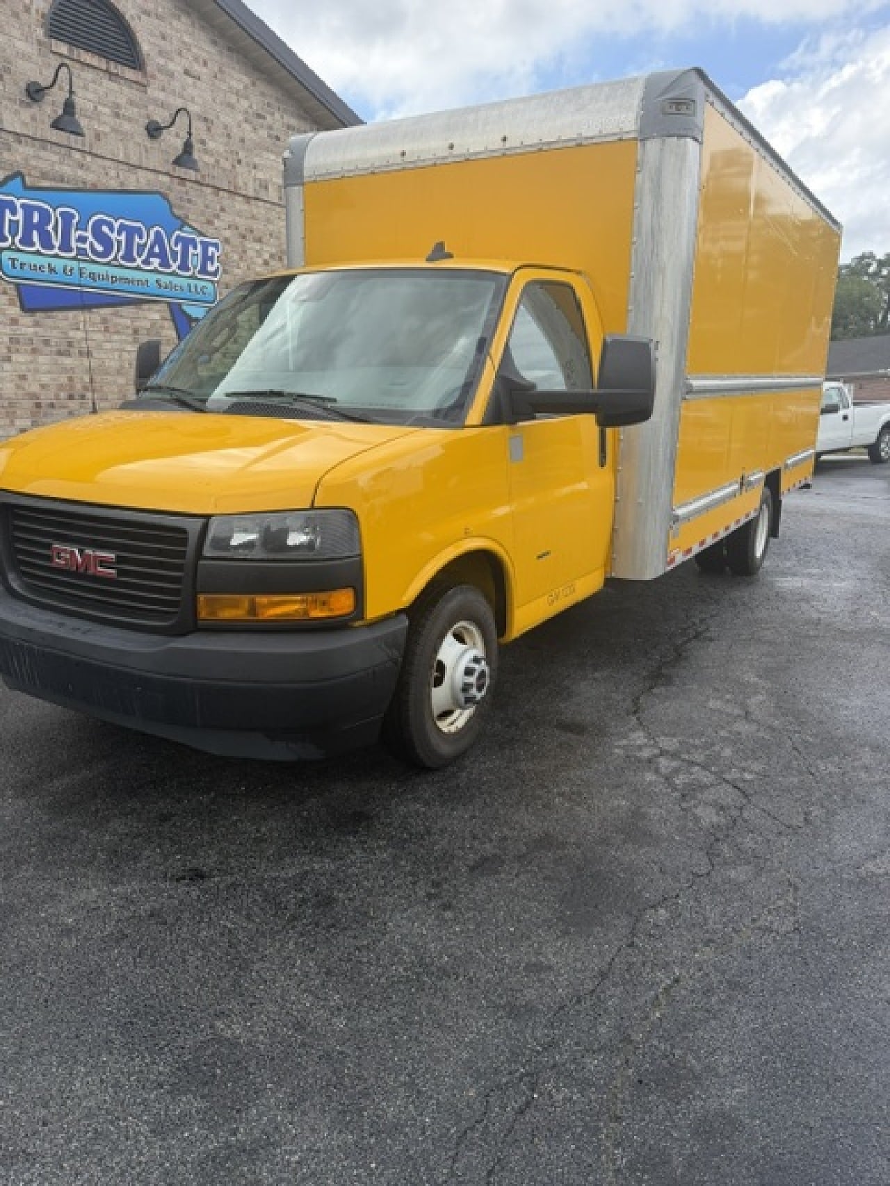 2021 GMC 3500 Hicube Truck #1 2021 GMC 3500 Hicube Truck #1