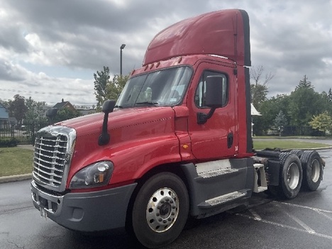 2018-freightliner-cascadia-tandem-axle-daycab #9284