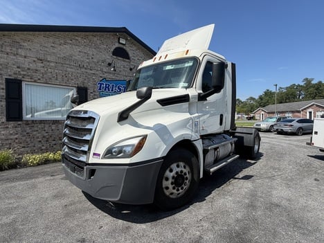 2019 FREIGHTLINER T12642ST Single Axle Daycab #9290 2019 FREIGHTLINER T12642ST Single Axle Daycab #9290