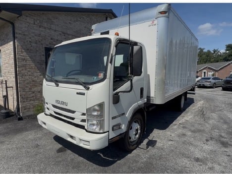 2016 ISUZU NPR Box Van Truck #9321 2016 ISUZU NPR Box Van Truck #9321