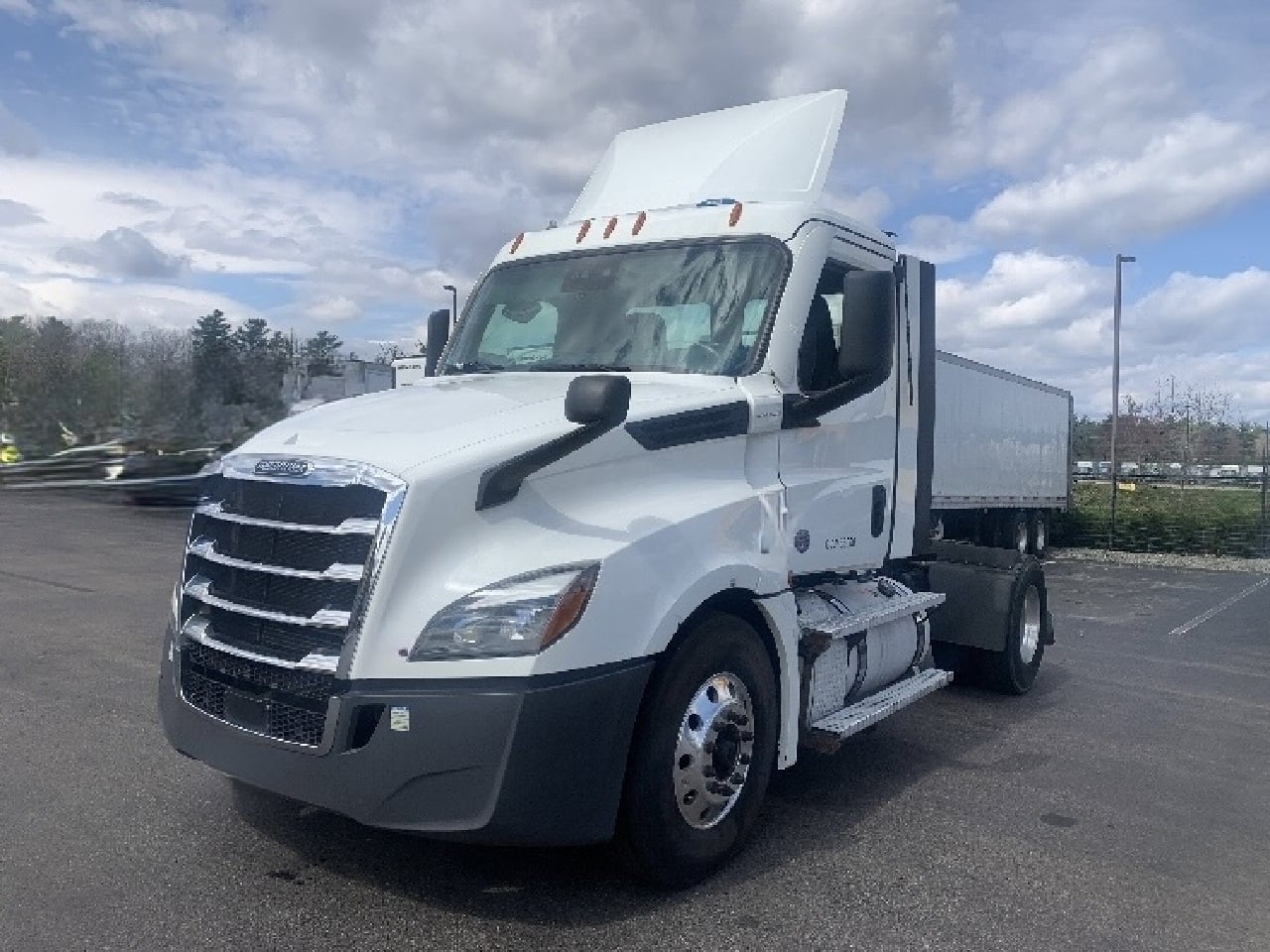 2022 FREIGHTLINER Cascadia 126 Single Axle Daycab #1 2022 FREIGHTLINER Cascadia 126 Single Axle Daycab #1