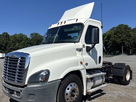 2019 FREIGHTLINER Cascadia 125 Single Axle Daycab #9364