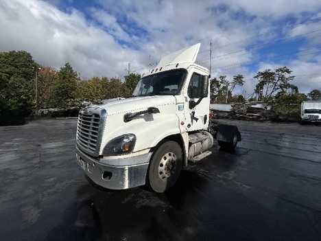 2020 FREIGHTLINER Cascadia 125 Single Axle Daycab #9386
