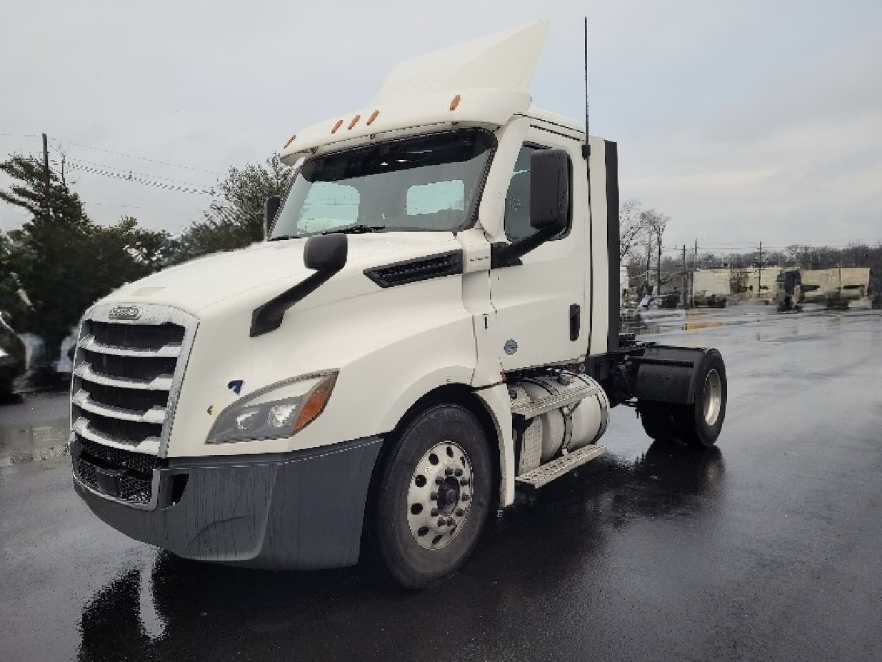 2020 FREIGHTLINER CASCADIA 126 Single Axle Daycab #1 2020 FREIGHTLINER CASCADIA 126 Single Axle Daycab #1