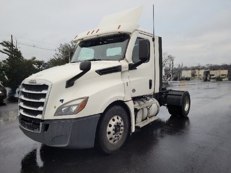 2020 FREIGHTLINER CASCADIA 126 Single Axle Daycab #9387