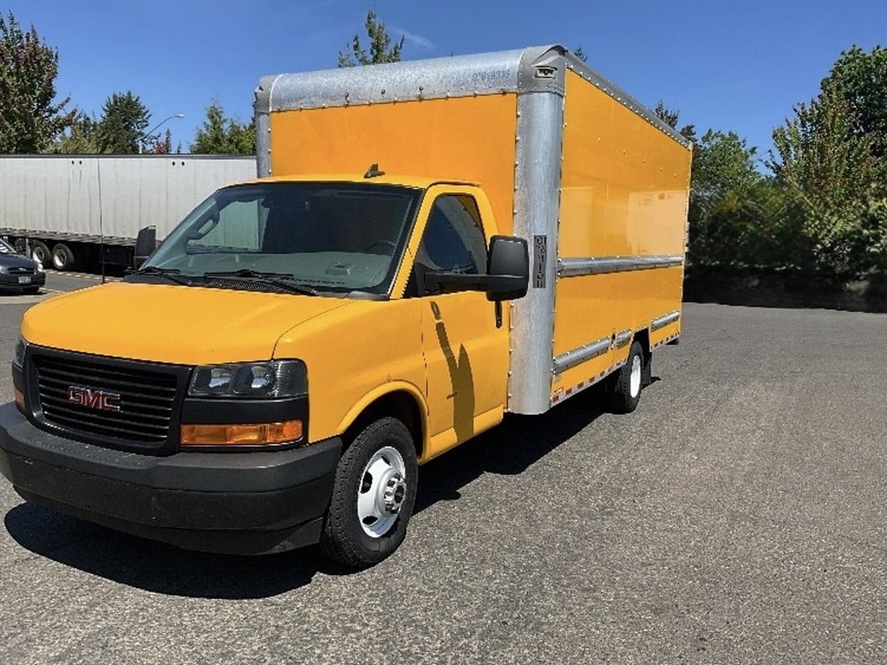 2021 GMC SAVANA 3500 Hicube Truck #1 2021 GMC SAVANA 3500 Hicube Truck #1