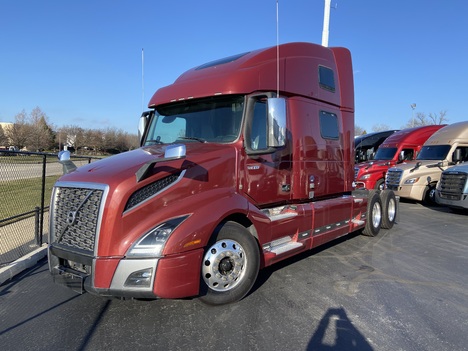 2022 VOLVO VNL64T860 Tandem Axle Sleeper