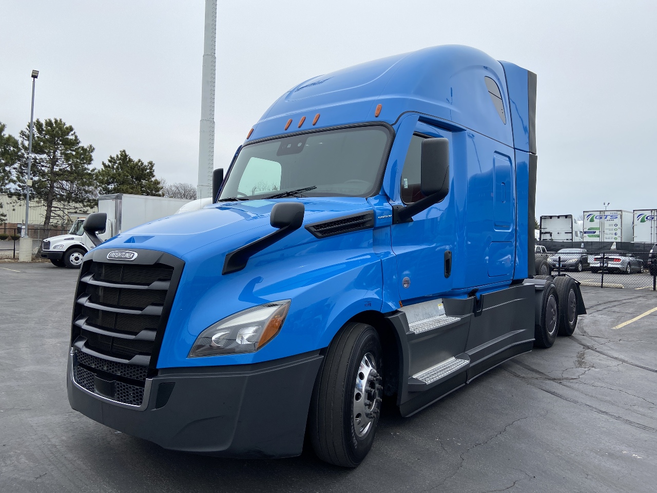 2022 FREIGHTLINER Cascadia CA126 ** Sleeper