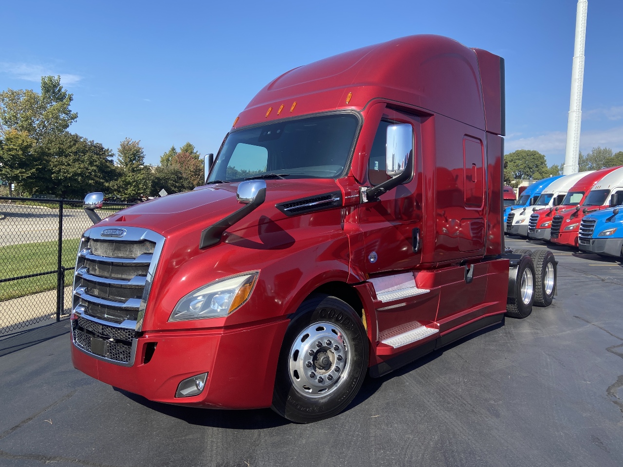 2021 FREIGHTLINER Cascadia CA126 Sleeper