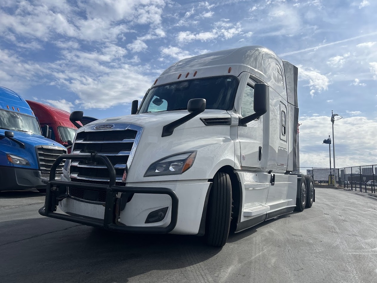 2024 FREIGHTLINER Cascadia CA126 * Sleeper