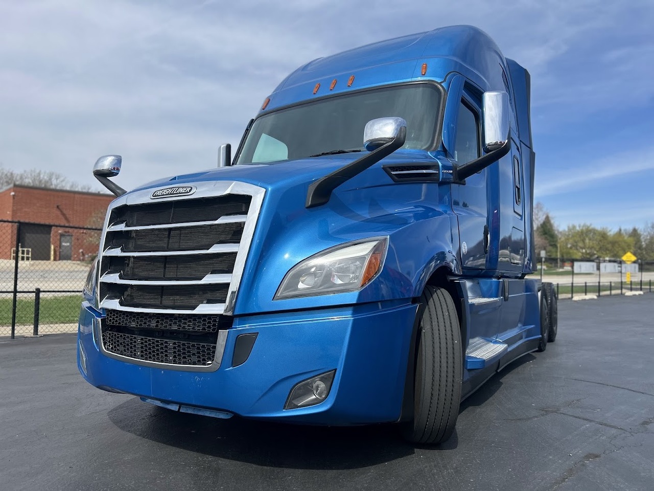 2024 FREIGHTLINER Cascadia CA126 * Sleeper