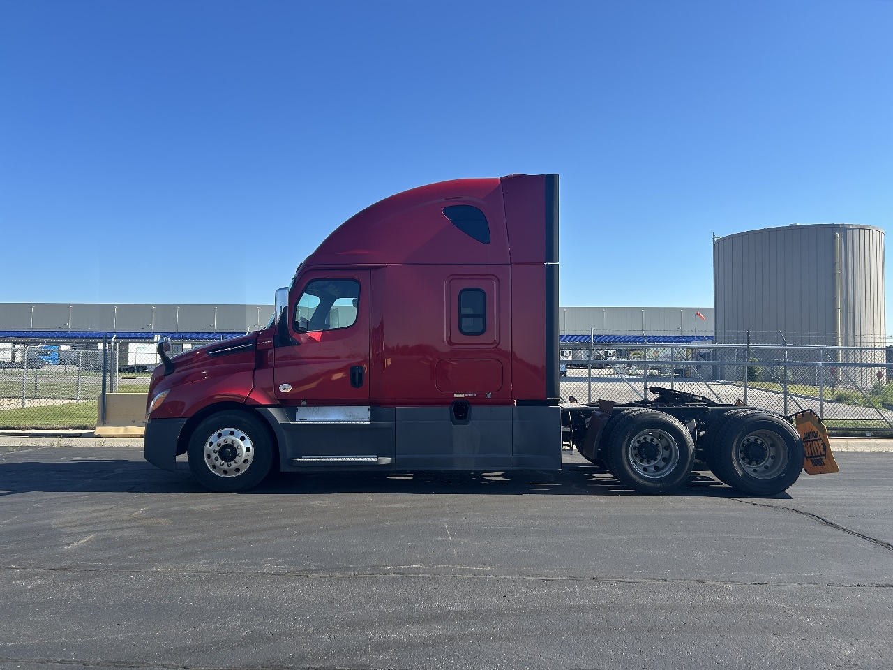 2020 FREIGHTLINER Cascadia CA126 Sleeper