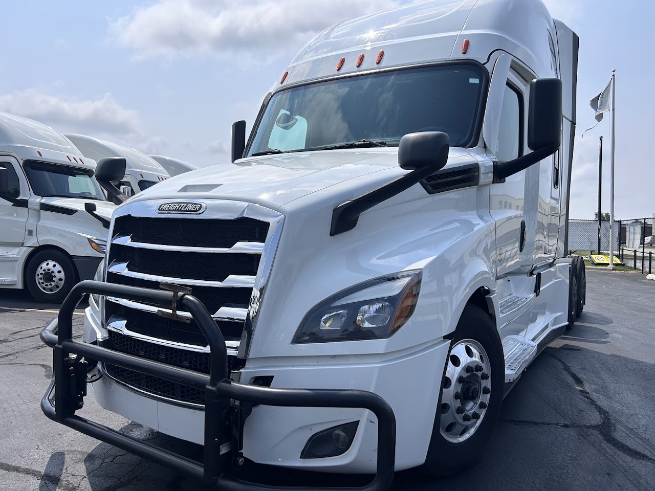 2024 FREIGHTLINER Cascadia CA126 * Sleeper