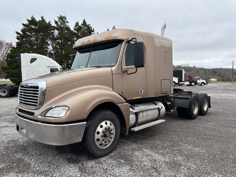 2016 FREIGHTLINER COLUMBIA GLIDER Tandem Axle Sleeper