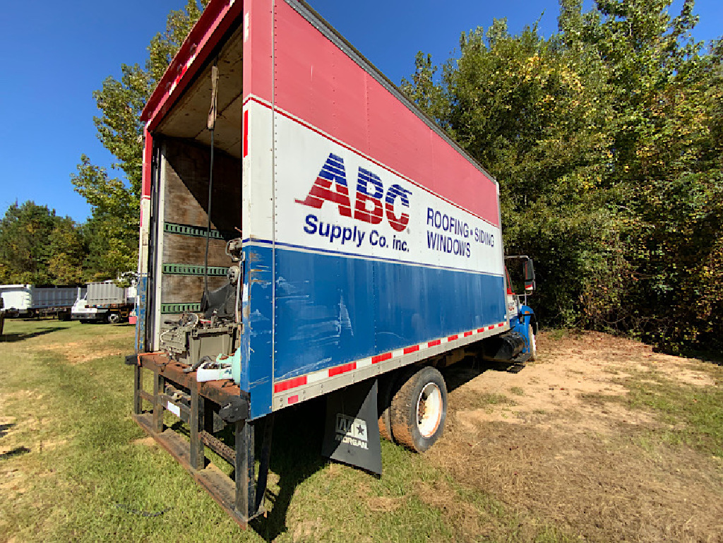 USED 2007 INTERNATIONAL 4200 BOX VAN TRUCK #3105