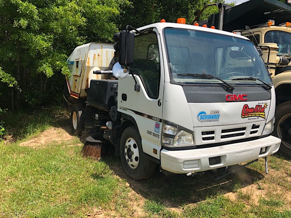 USED 2007 GMC SWEEPER MEDIUM DUTYTRUCK #3414