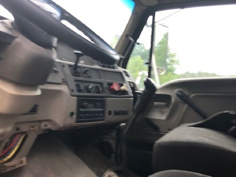 USED 2006 STERLING LT3500 CAB CHASSIS TRUCK #4046-5