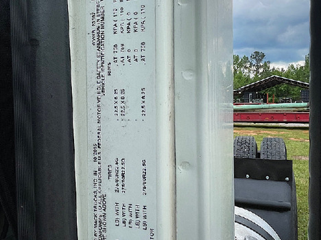 USED 2016 MACK CXU613 TANDEM AXLE DAYCAB TRUCK #4588-14