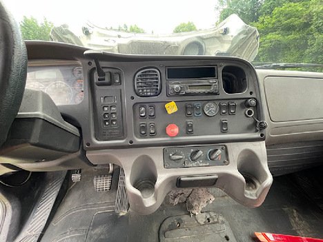 USED 2016 FREIGHTLINER M2 TANDEM AXLE DAYCAB TRUCK #4605-10