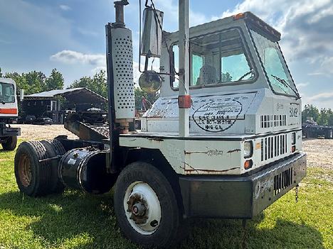 USED 2001 OTTAWA SPOTTER YARD JOCKEY - SPOTTER TRUCK #4611-2