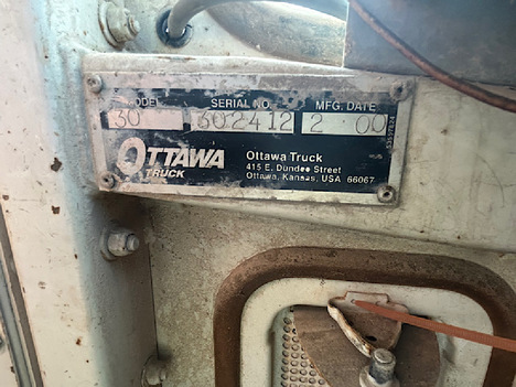 USED 2001 OTTAWA SPOTTER YARD JOCKEY - SPOTTER TRUCK #4611-9