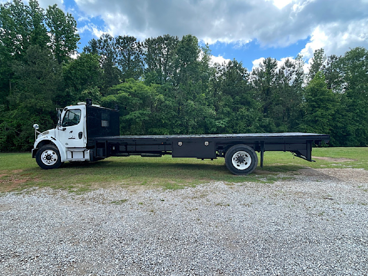 USED 2014 FREIGHTLINER M2 FLATBED TRUCK #4636