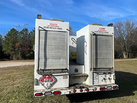 USED 2001 FREIGHTLINER FL70 FUEL-LUBE TRUCK #4682-3