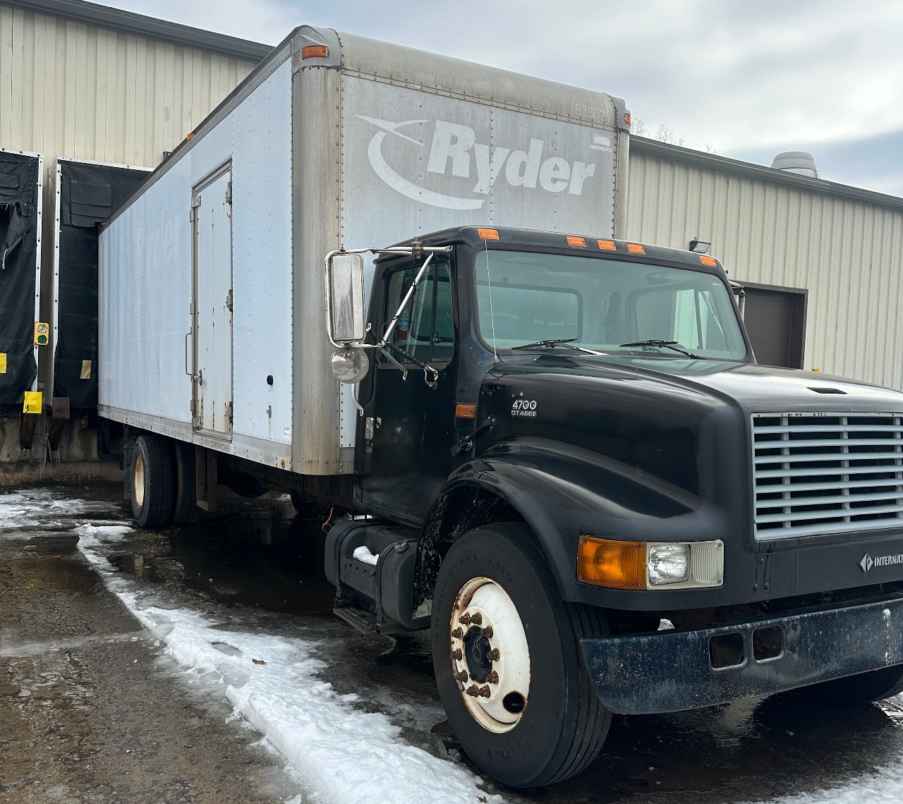 2001 INTERNATIONAL 4700 Box Van Truck #3 2001 INTERNATIONAL 4700 Box Van Truck #3