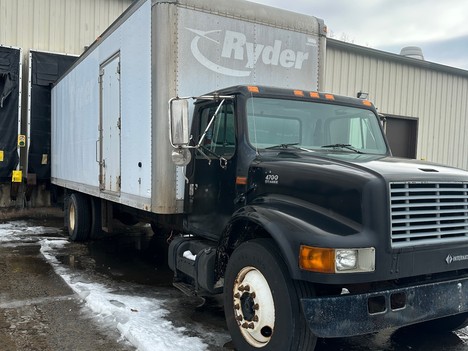 2001 INTERNATIONAL 4700 Box Van Truck #7529