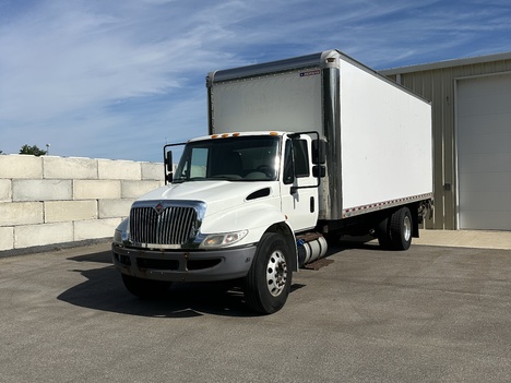 2017 INTERNATIONAL 4300 Box Van Truck #7547