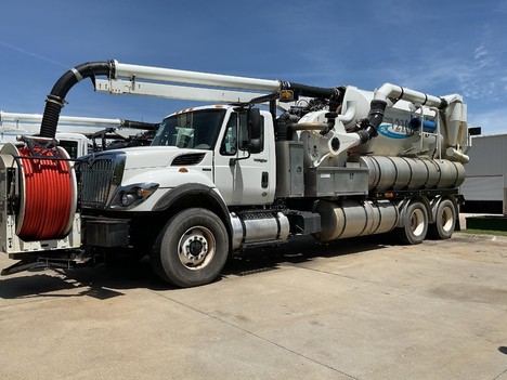 2011 VACTOR U-2100P - EQ# 21347 Combo Trucks #1469