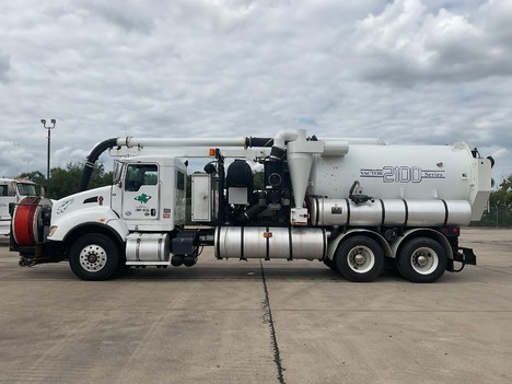 2015 VACTOR U-2100P - EQ# 21044 Combo Trucks #1471