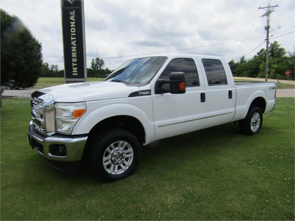 USED 2016 FORD F250 4WD PICKUP TRUCK #2641