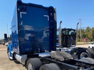 USED 2016 KENWORTH T680 SLEEPER TRUCK #2831-4