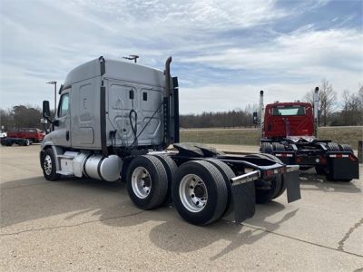 USED 2016 FREIGHTLINER CASCADIA 116 SLEEPER TRUCK #2840-5