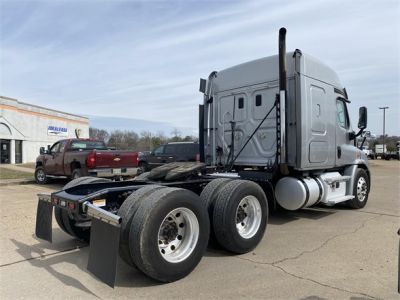 USED 2016 FREIGHTLINER CASCADIA 116 SLEEPER TRUCK #2840-7