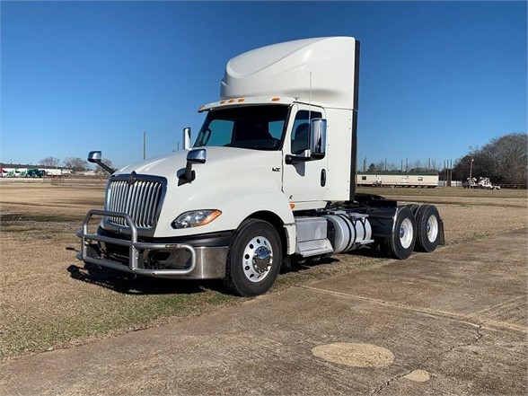 USED 2020 INTERNATIONAL LT DAYCAB TRUCK #2897
