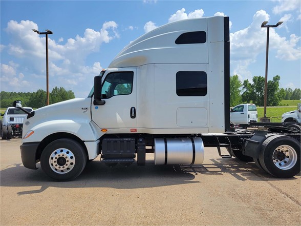 USED 2018 INTERNATIONAL LT SLEEPER TRUCK #2916