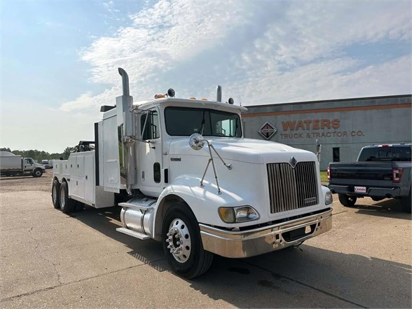 USED 1998 INTERNATIONAL 9400 WRECKER TRUCK #2946