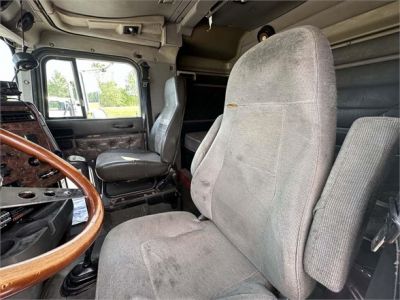 USED 1998 INTERNATIONAL 9400 WRECKER TRUCK #2946-10