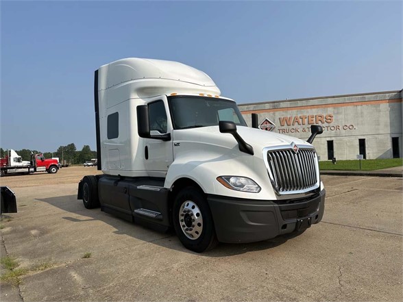 NEW 2024 INTERNATIONAL LT SLEEPER TRUCK #2999