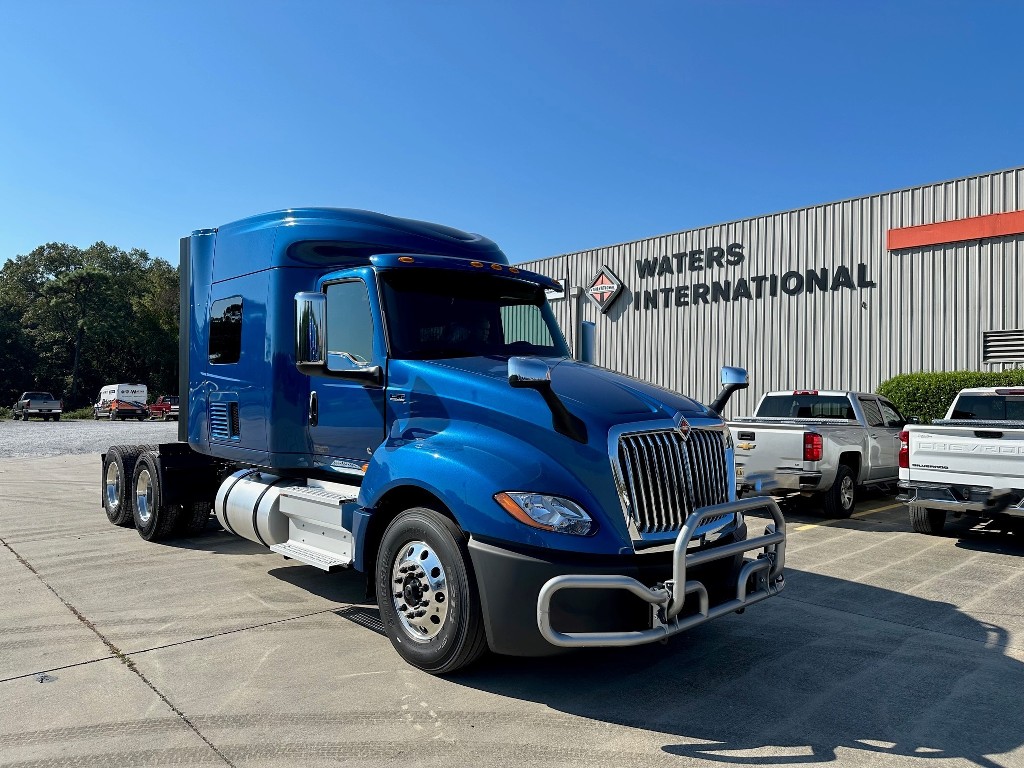 NEW 2024 INTERNATIONAL LT SLEEPER TRUCK #3020