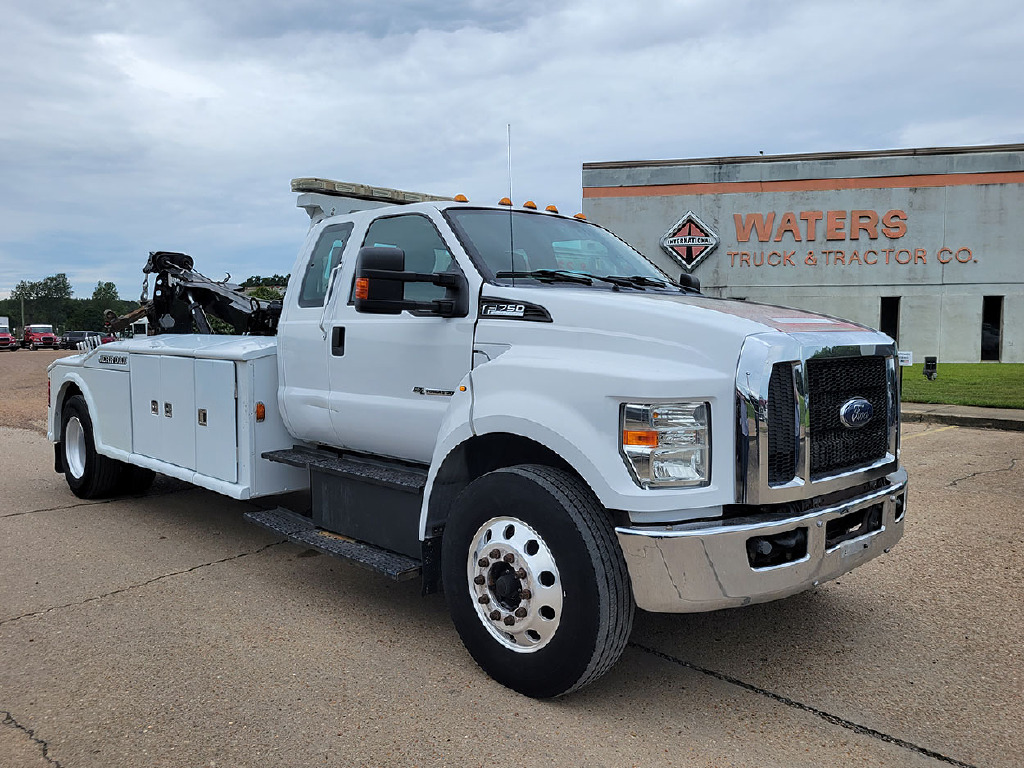 USED 2016 FORD F750 WRECKER TOW TRUCK #3026