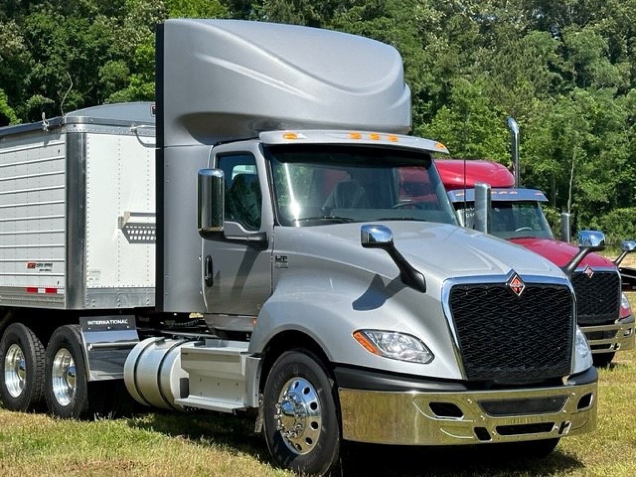 NEW 2025 INTERNATIONAL LT DAYCAB TRUCK #3183