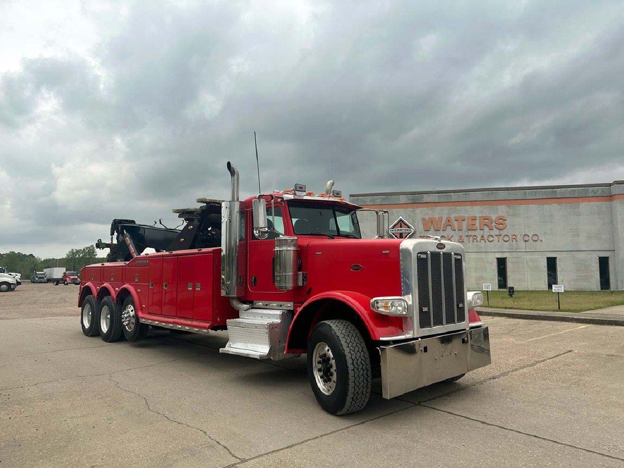 USED 2011 PETERBILT 388 WRECKER TRUCK #3187