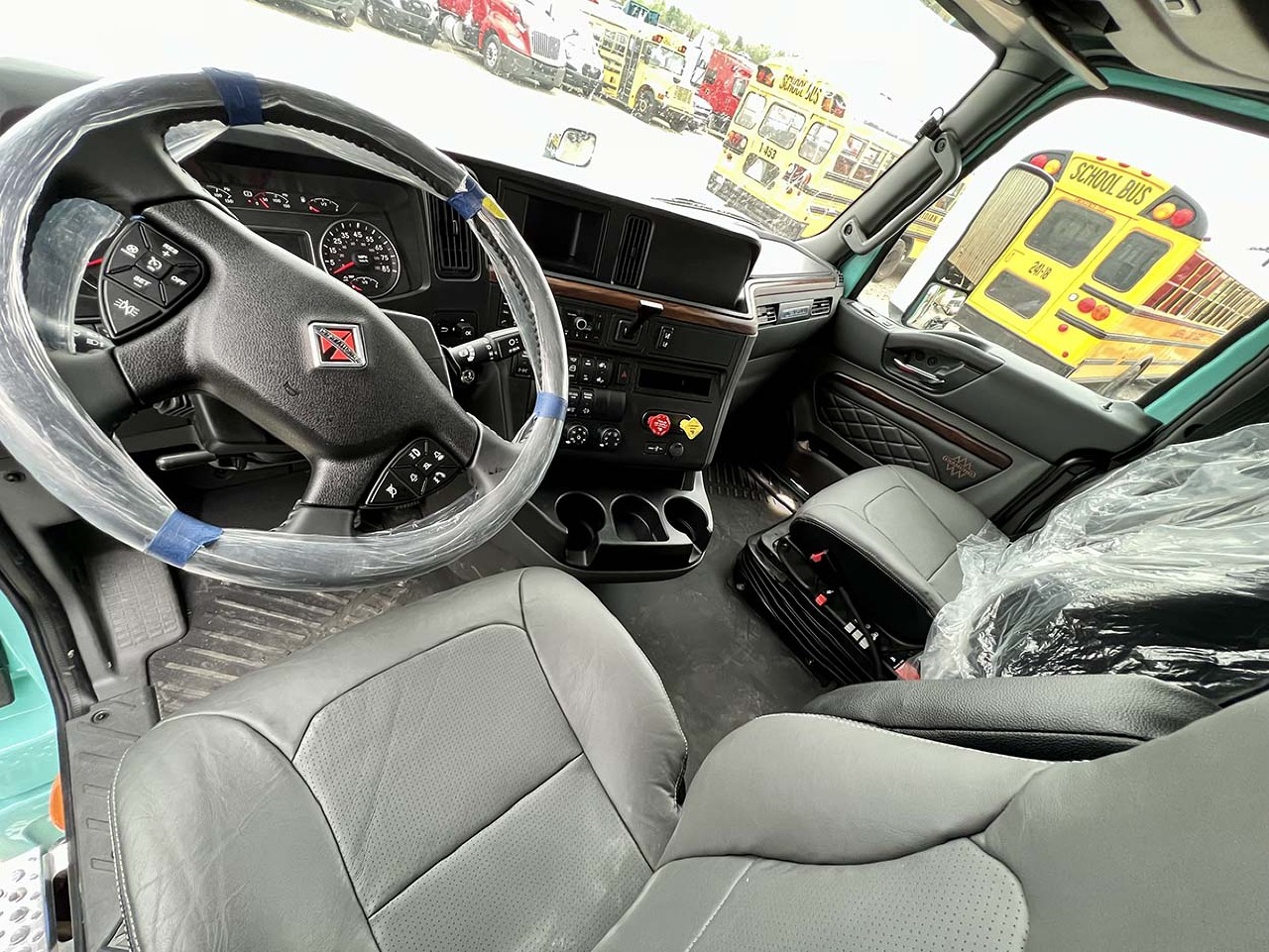 2025 International Lt Interior
