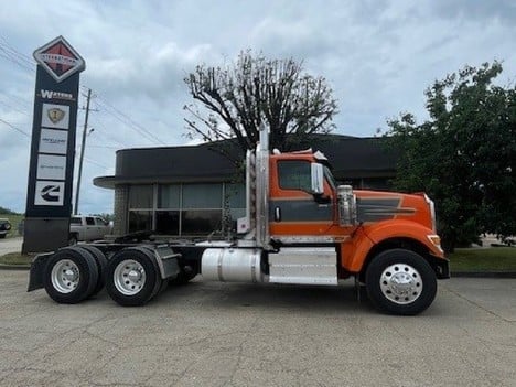 USED 2022 INTERNATIONAL HX 520 DAYCAB TRUCK #3221-2