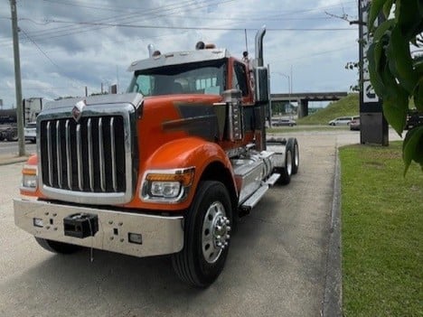 USED 2022 INTERNATIONAL HX DAYCAB TRUCK #3221-8