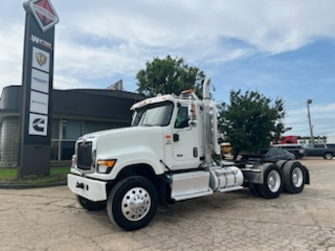 USED 2021 INTERNATIONAL HX 515 DAYCAB TRUCK #3225